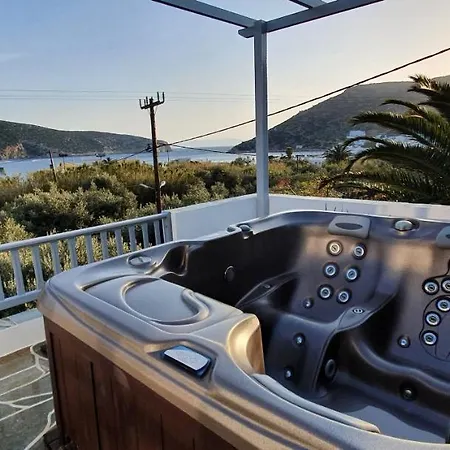 Inos House Holiday home *
